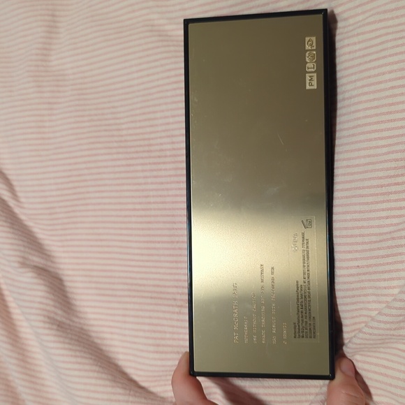 Pat McGrath midnight sun palette - Picture 3 of 3